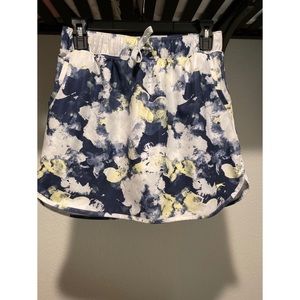 Slazenger multi color golf skort size small